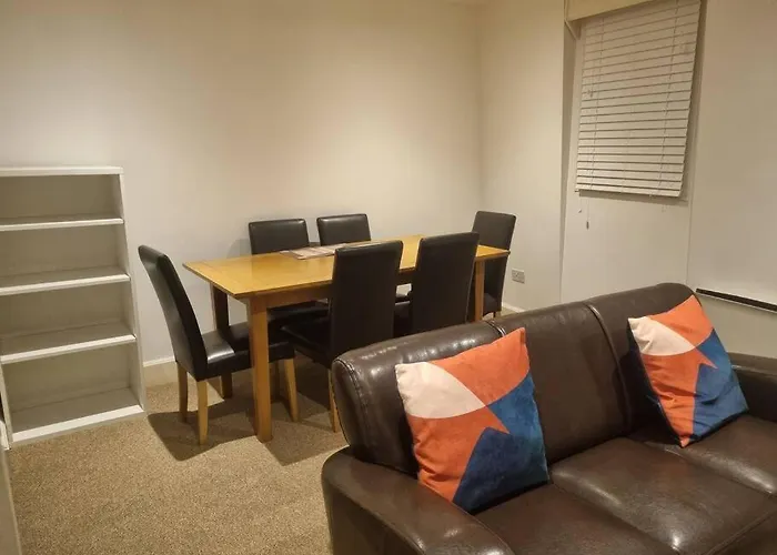 Superb 2Bed/2Bath Flat Waterloo London